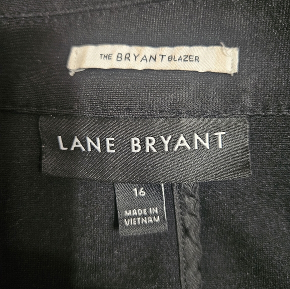 Lane Bryant Black Blazer in a women's size 16. - Picture 10 of 14